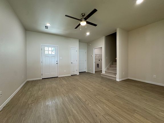 5th image of 419 W Dulin St