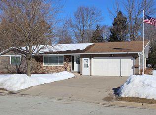 177 James Ct, Pulaski, WI 54162