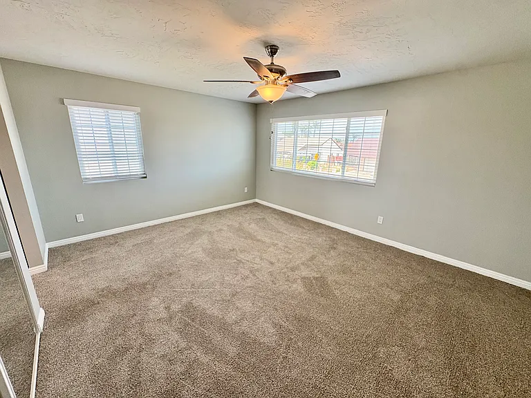 2035 Grove Ave — Photo 18