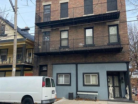 4th image of 1138 Pacific St