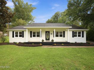 5203 Meadowbrook Drive, Trent Woods, NC 28562