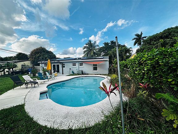 4th image of 6440 SW 16th Street