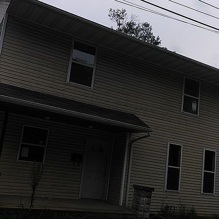 2nd image of 223 N 11th St