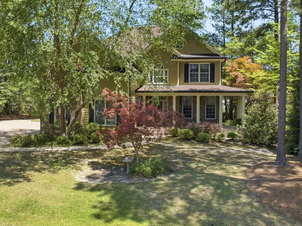 126 Shining Water Ln, Spring Lake, NC 28390