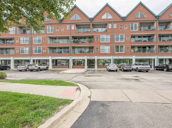1111 Burlington Ave Unit 422, Lisle, IL 60532