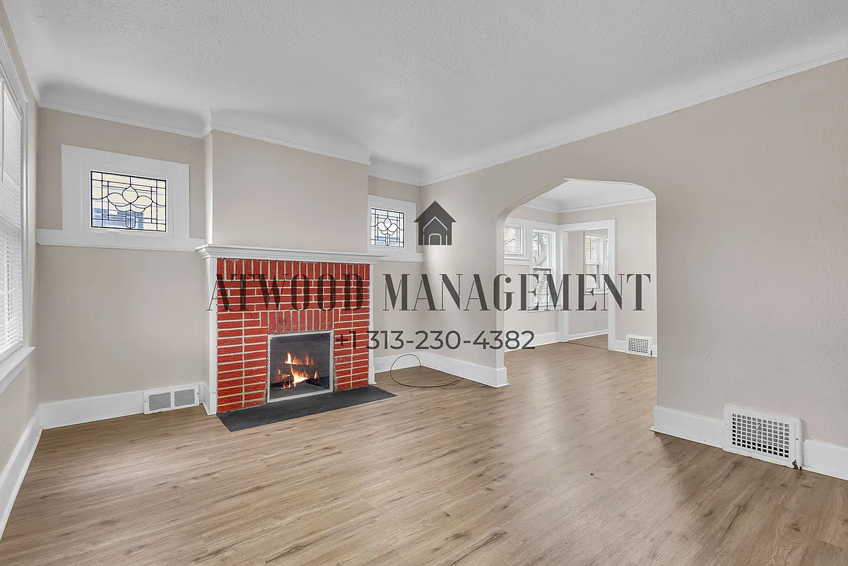 Building Photo - 13979 Cherrylawn St
