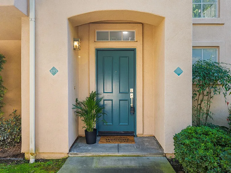 193 Shorebreaker Dr — Photo 3