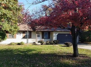 802 S Cleveland St, Philo, IL 61864