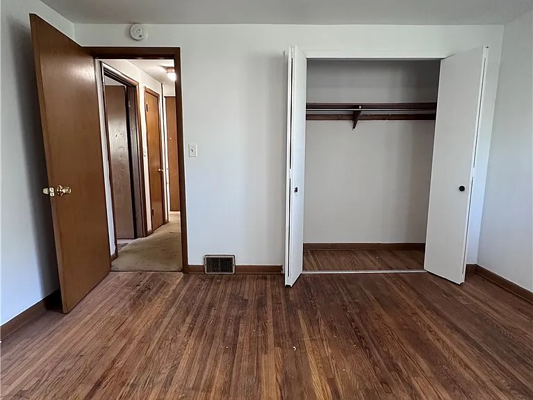92 Lasalle Ave — Photo 14