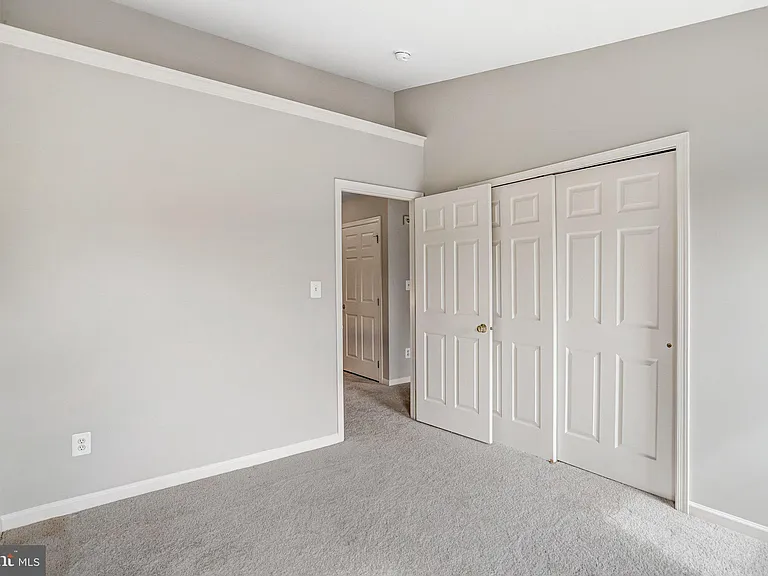 22616 Welborne Manor Sq — Photo 31