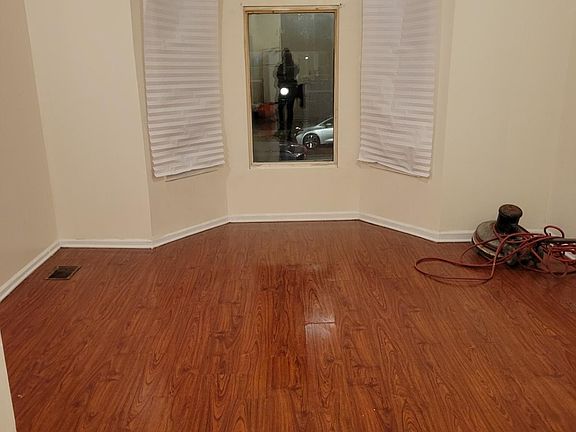 2nd image of 7316 S Saint Lawrence Ave APT 2F