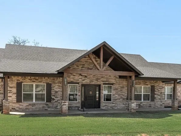 245 Creek Crossing St, Alvord, TX 76225