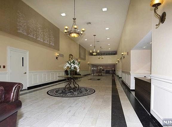 3rd image of 1265 15th St APT 6D