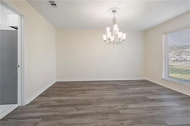 4 bed, 2.5 bath, 2350 sqft, $2,995 — Photo 4