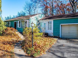 290 Fresh Ponds Rd S, North Brunswick, NJ 08902