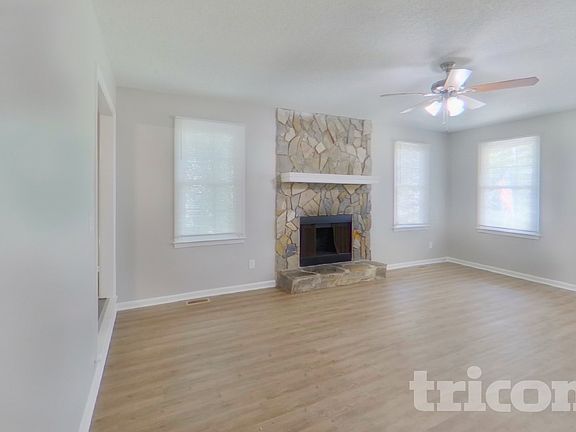 3rd image of 204 Kemsing Rd