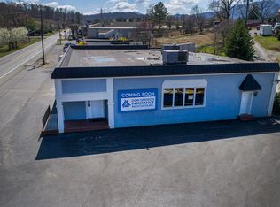 5121 Starkey Rd, Roanoke, VA 24018