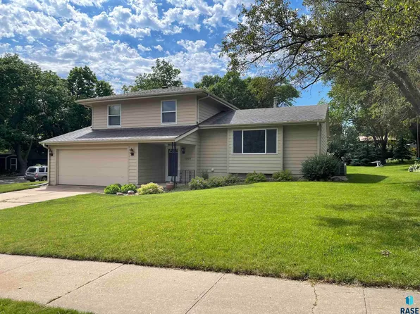 1509 E Ponderosa Dr, Sioux Falls, SD 57103