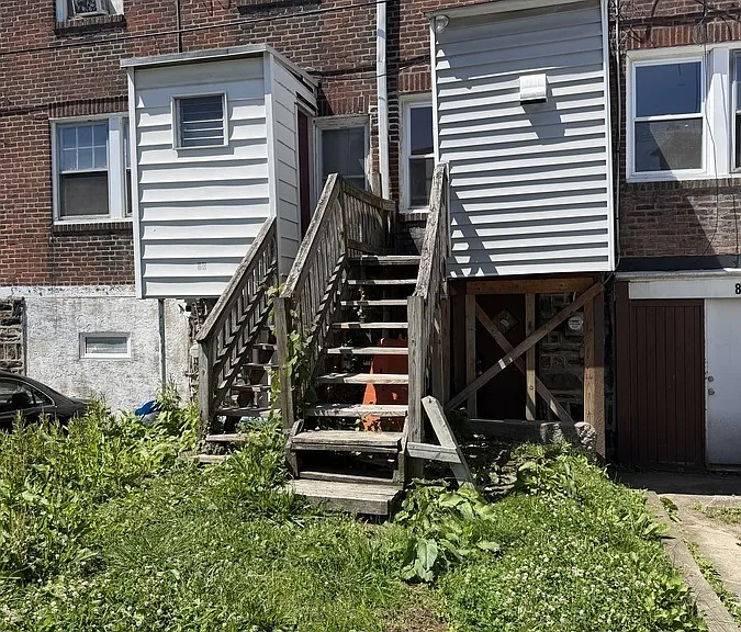 83 Barker Ave — Photo 9