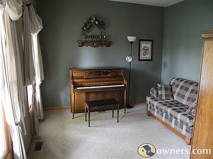 1st floor office/family room