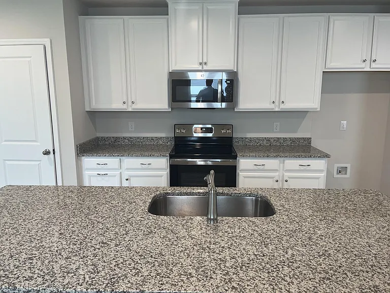 8807 Waxwing Way — Photo 1