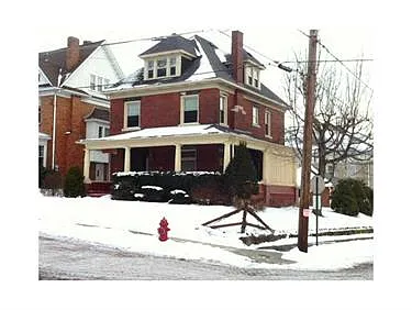 601 E Pearl St photo 1
