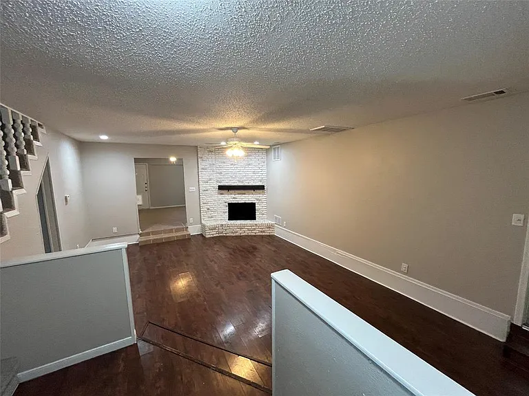 2024 Santa Anna Dr — Photo 2