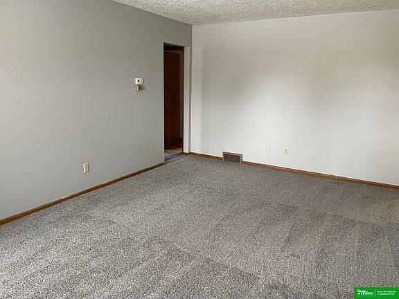 3rd image of 2061-2069 E 22nd St
