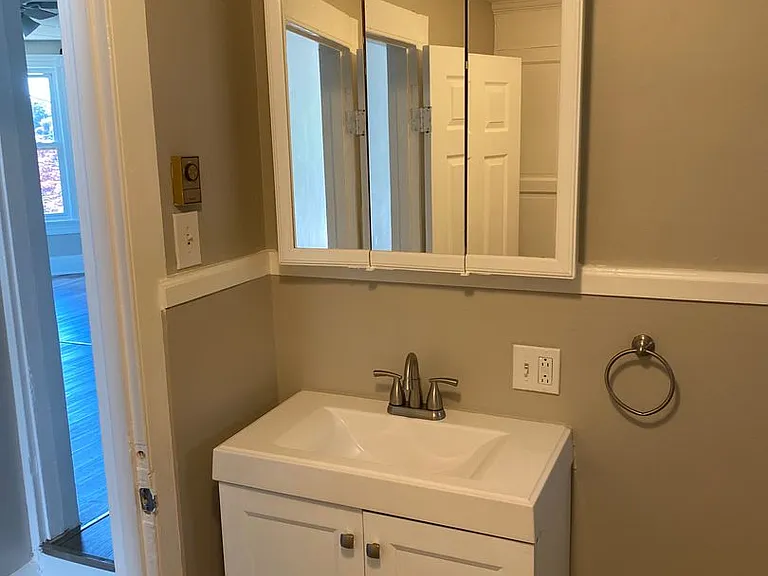 1634 Capouse Ave — Photo 9