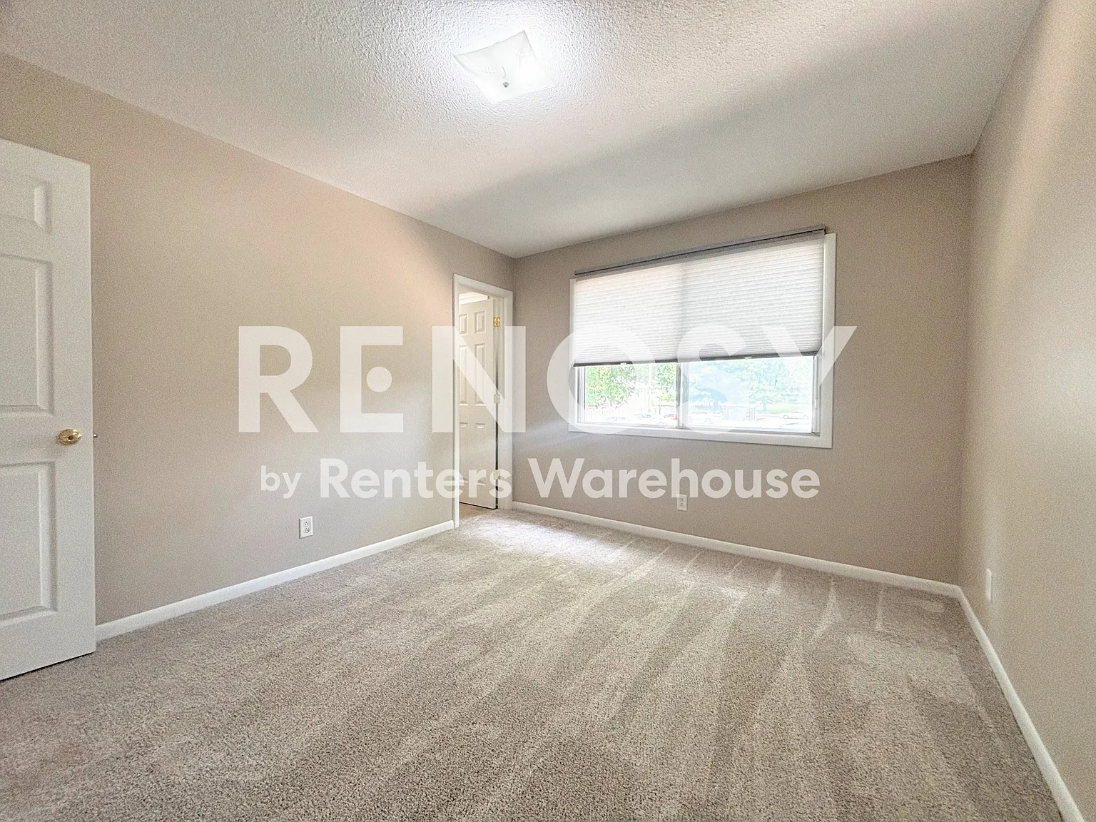 Adorable 2 Bedroom Apartment for Rent — Photo 4