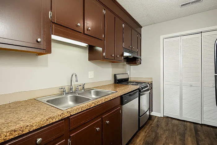 159 Hummingbird Ave #B — Photo 6