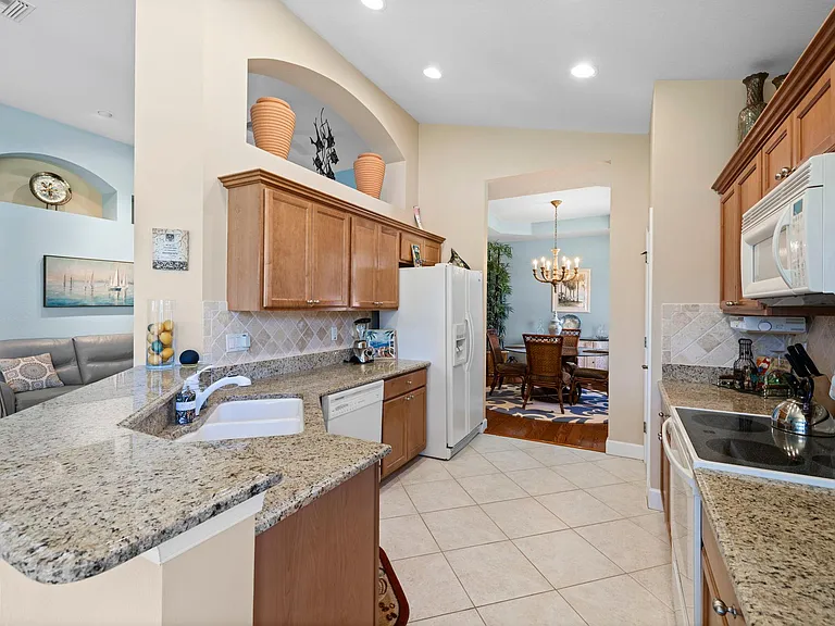 6840 Ascot Dr #201 — Photo 14