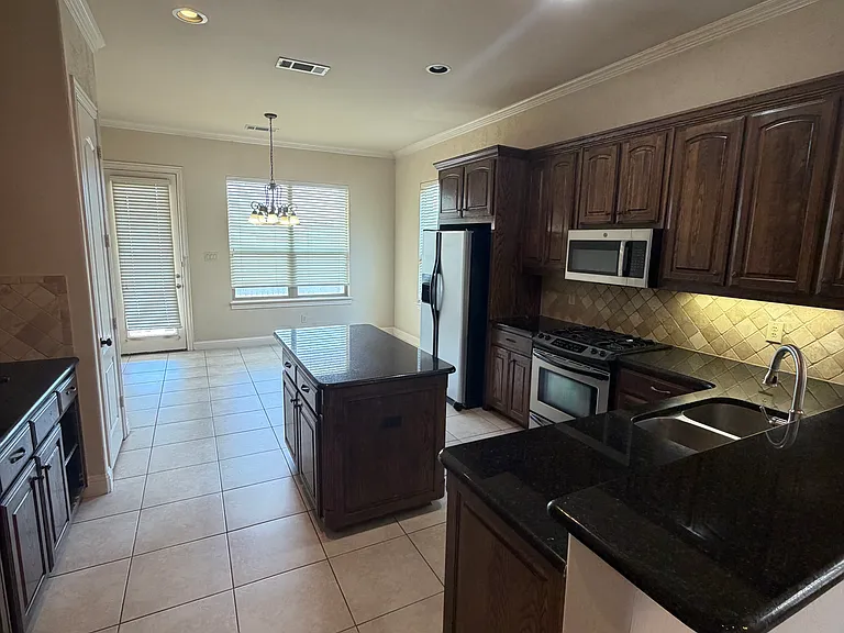 809 Alamo Rd — Photo 5