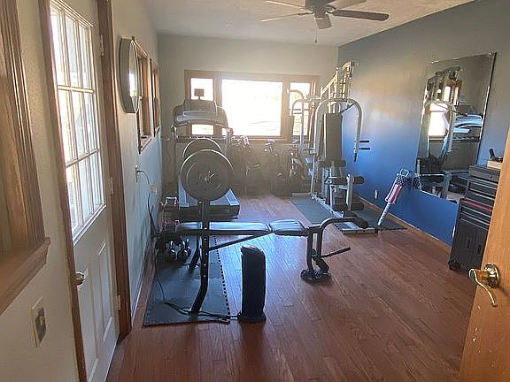 Extra room could be office