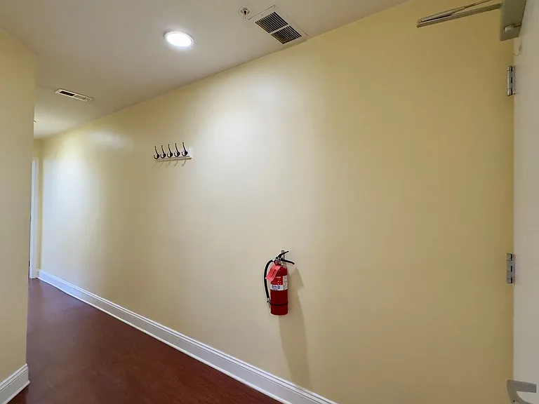 2210 N Charles St — Photo 16