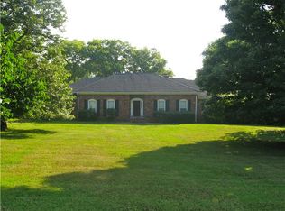 808 Forest Hills Dr, Nashville, TN 37220