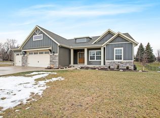 3155 Park North Dr, Jenison, MI 49428