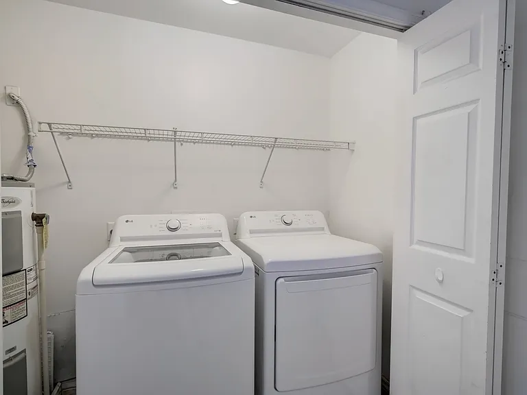 1310 Henley St #1902 — Photo 23