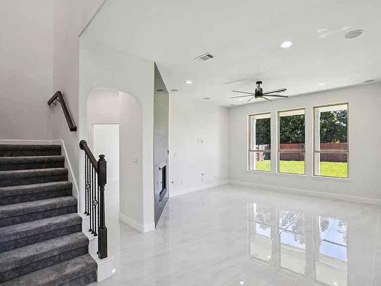1123 Penny Worth Dr — Photo 7