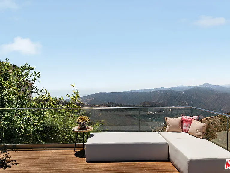 231 Loma Metisse Rd — Photo 32
