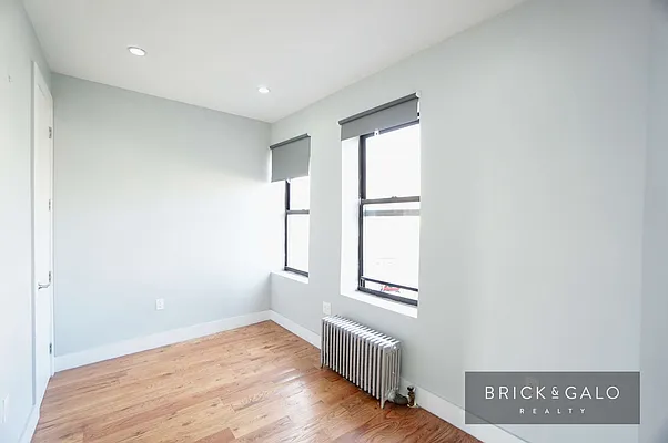 Rented by BRICK & GALO REALTY CORP | media 8