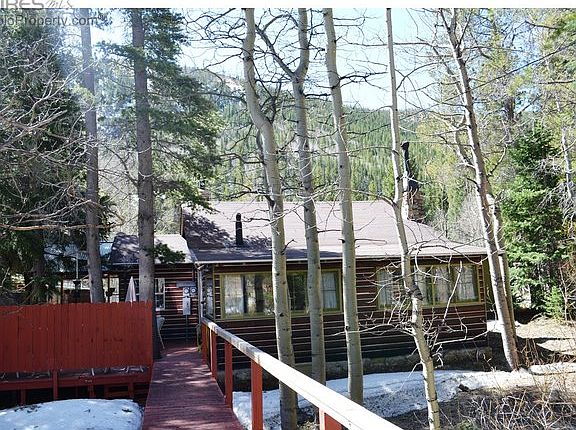 824 Eldorado cabin