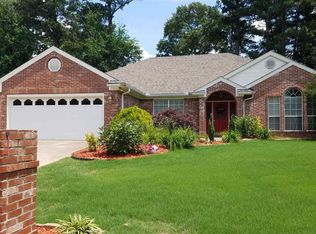 17 Saint Thomas Dr, Maumelle, AR 72113