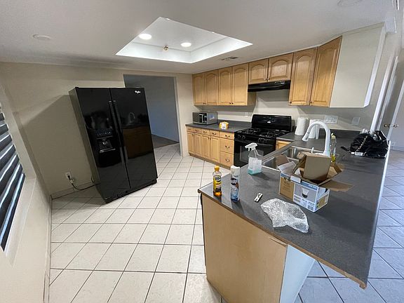 3rd image of 1707 W Michelle Dr
