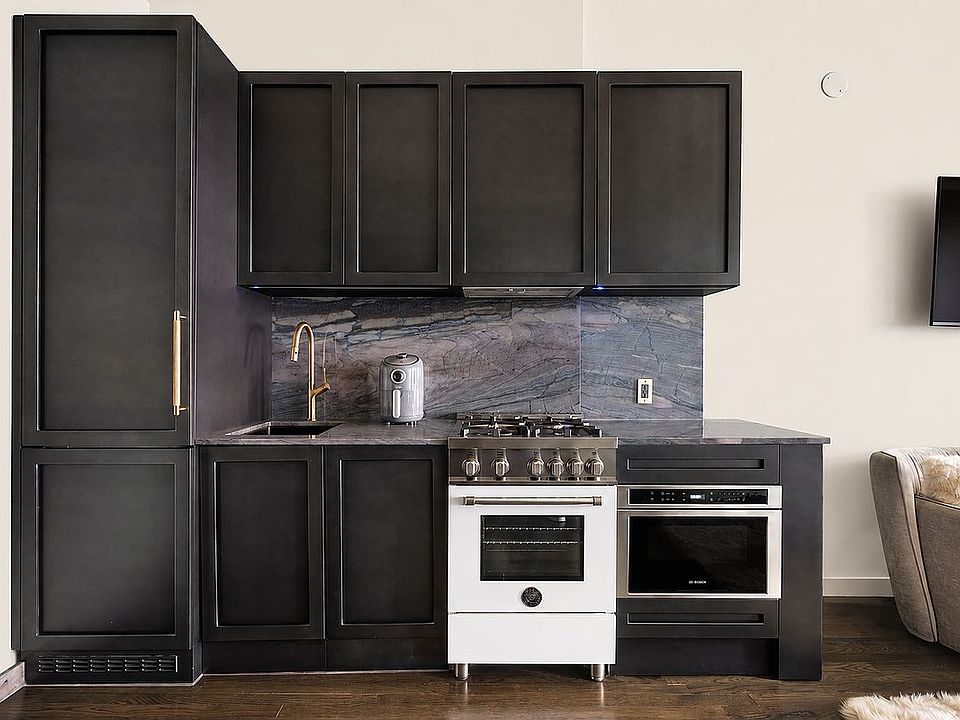 1st image of 9 Barrow St APT 6J