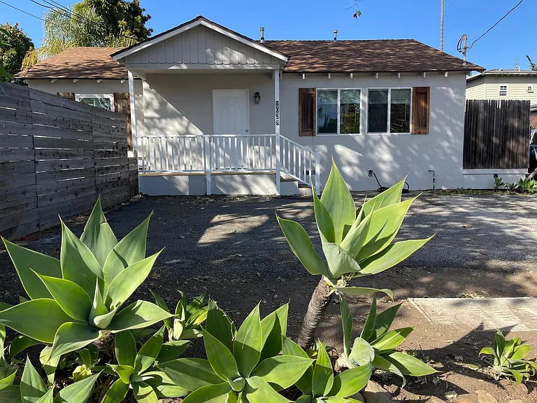 2038 Modoc Rd #A — Photo 2