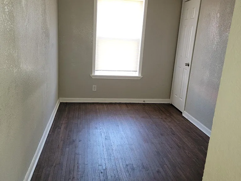 526 E Ute St — Photo 5