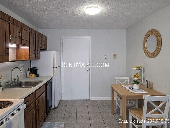 5th image of 10 Tall Pines Dr APT 15