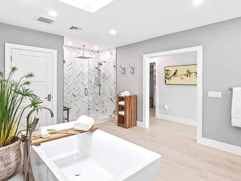 440 Kings Town Dr — Photo 21