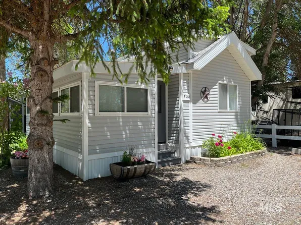 F Twenty & 22 St, Cascade, ID 83611